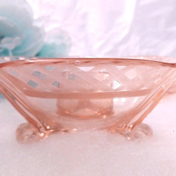 Pink Depression Glass Candlesticks Lattice Pattern - Picture 6 of 6